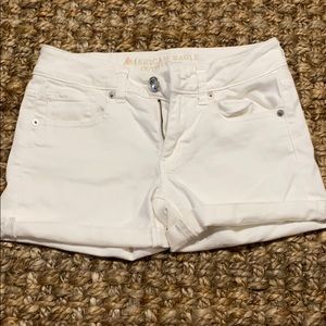 American Eagle white shorts